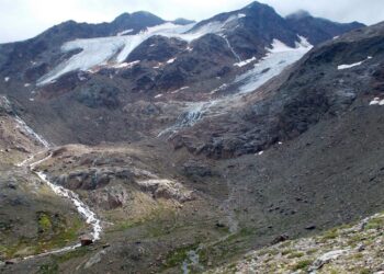 cnr--cai-rifugi-e-stazioni-di-ricerca-per-studiare-il-clima-in-alta-quota