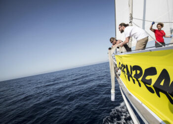 parte-nel-tirreno-il-tour-difendiamo-il-mare-di-greenpeace