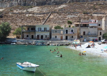 la-variante-omicron-ridisegna-il-modo-di-viaggiare-degli-italiani