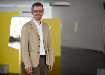 a-bolzano-si-estraggono-gas-rinnovabile-e-“oro-nero”-dal-legno-di-scarto-del-packaging