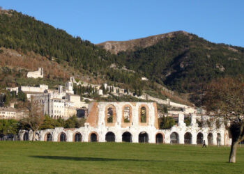 scopriamo-nuovi-sentieri-la-campagna-del-club-alpino-per-gli-itinerari-meno-battuti