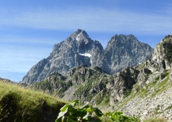 ai-piedi-del-monviso-lungo-il-sentiero-italia-cai