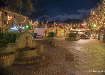 ad-arcidosso-gr-musica-spettacoli-di-luce-e-pattinaggio-per-aspettare-il-natale