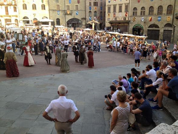 arezzo-back-in-time-la-storia-esce-dai-libri