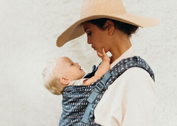 babywearing-a-febbraio-il-salone-dedicato-al-bambino-e-allarte-di-portare-in-fascia