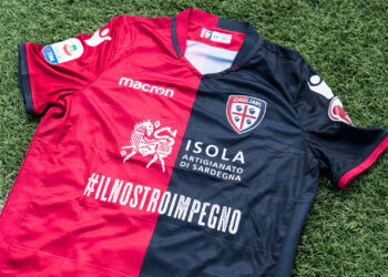 ichnusa-cagliari-calcio-e-legambiente-fanno-squadra-“perch-la-sardegna-resti-un-paradiso