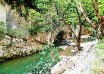 itinerari-colli-esini-frasassi-spettacoli-di-natura