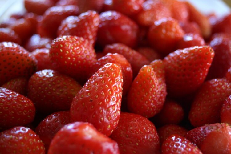 fragole-calano-le-superfici-coltivate-ma-non-in-lucania