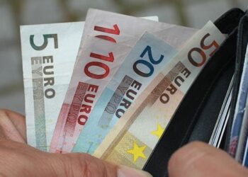 istat-lieve-crescita-dei-consumi-nel-2015