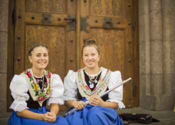 la-festa-delluva-a-merano-tradizione-in-movimento