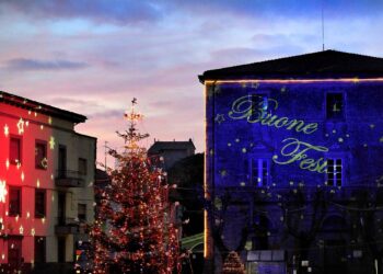 a-arcidosso-gr-torna-“natale-di-luce”