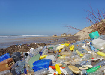 mediterraneo-mare-di-plastica