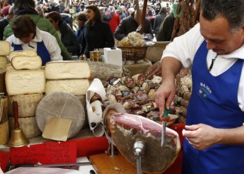 dicembre-a-siena-arriva-con-il-mercato-nel-campo