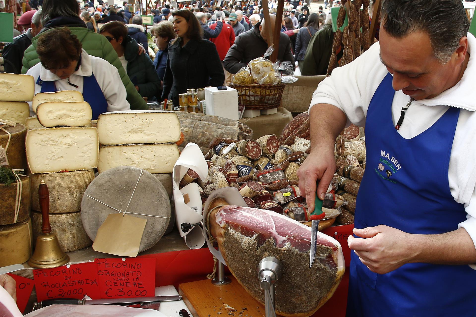 dicembre-a-siena-arriva-con-il-mercato-nel-campo