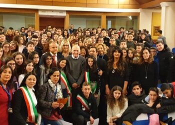 consiglio-lazio-presentato-noi-testimoni-viaggio-della-memoria-degli-studenti-ad-auschwitz