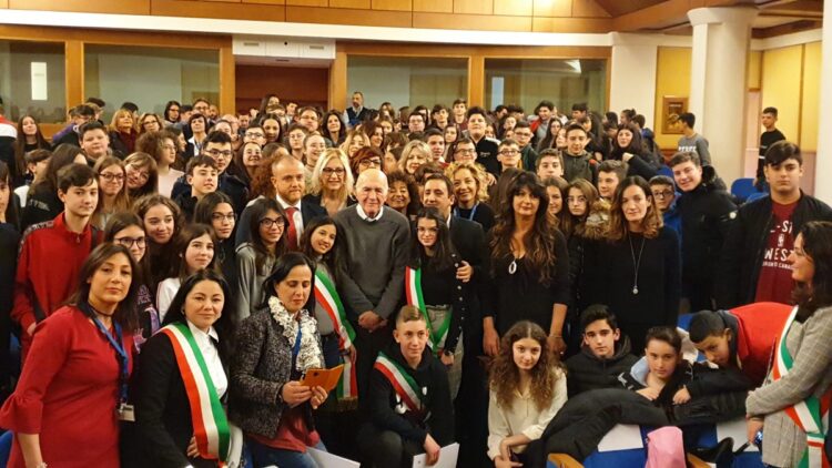 consiglio-lazio-presentato-noi-testimoni-viaggio-della-memoria-degli-studenti-ad-auschwitz
