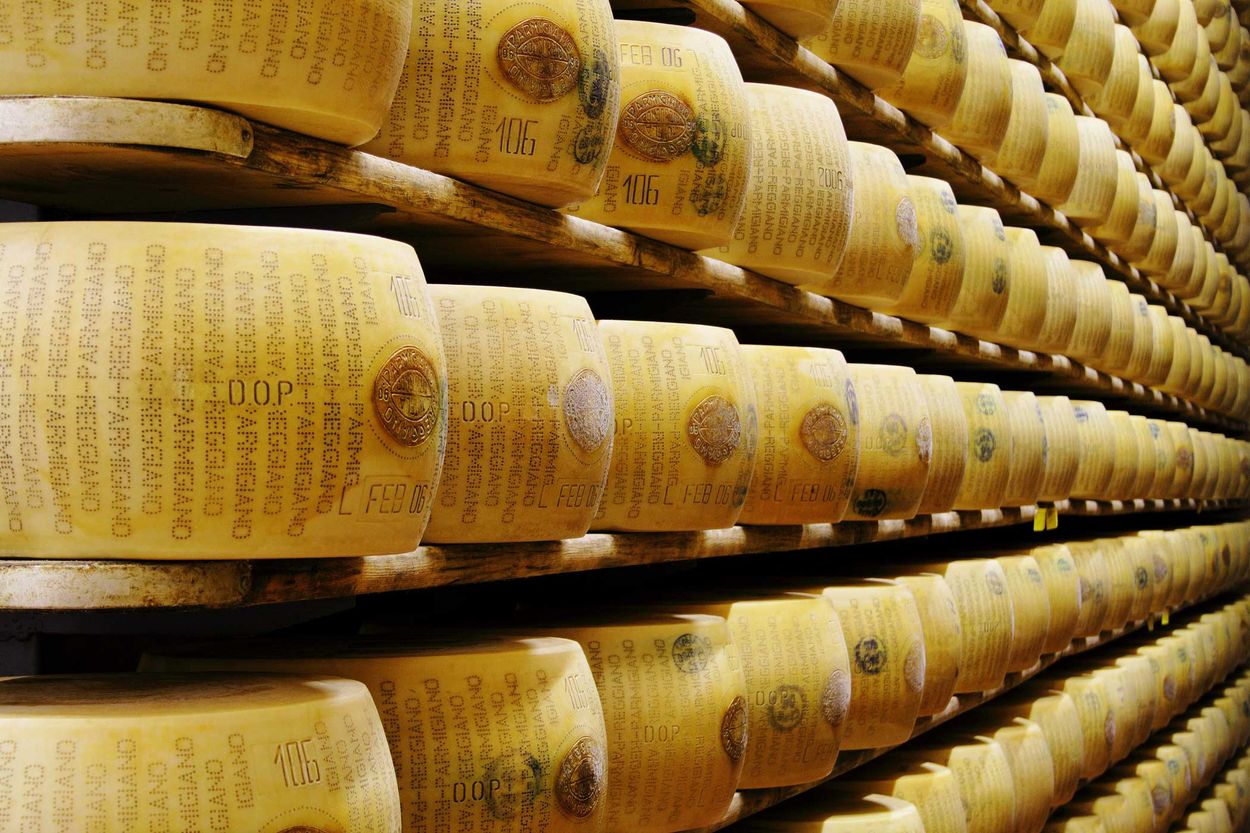 parmigiano-reggiano-vola-il-piano-produttivo