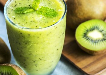 fruit24-lobesita-infantile-si-combatte-a-tavola-con-frutta-e-verdura-fresca