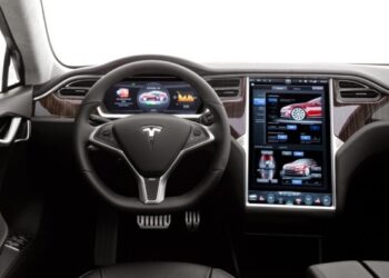 tesla-model-3-auto-elettrica-di-massa