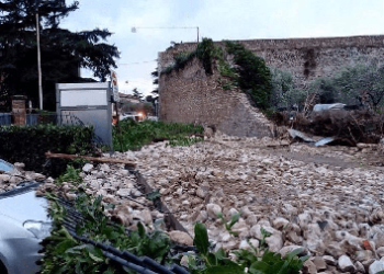 toscana-in-ginocchio-per-via-del-forte-vento