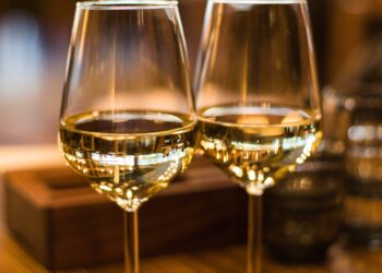 i-bianchi-del-friuli-venezia-giulia-abbracciano-il-mondo-intero-in-un-brindisi-virtuale