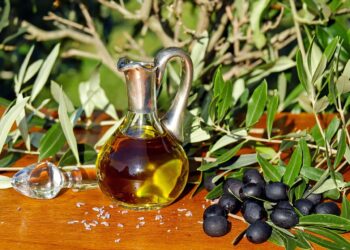 Olio d’oliva extravergine, analisi e prospettive per la imminente campagna
