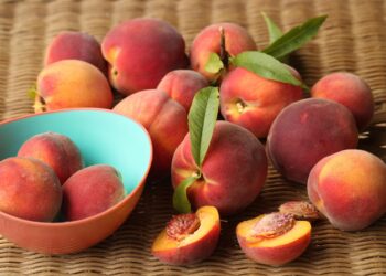 Pesche e nettarine, stima Europa a +8%